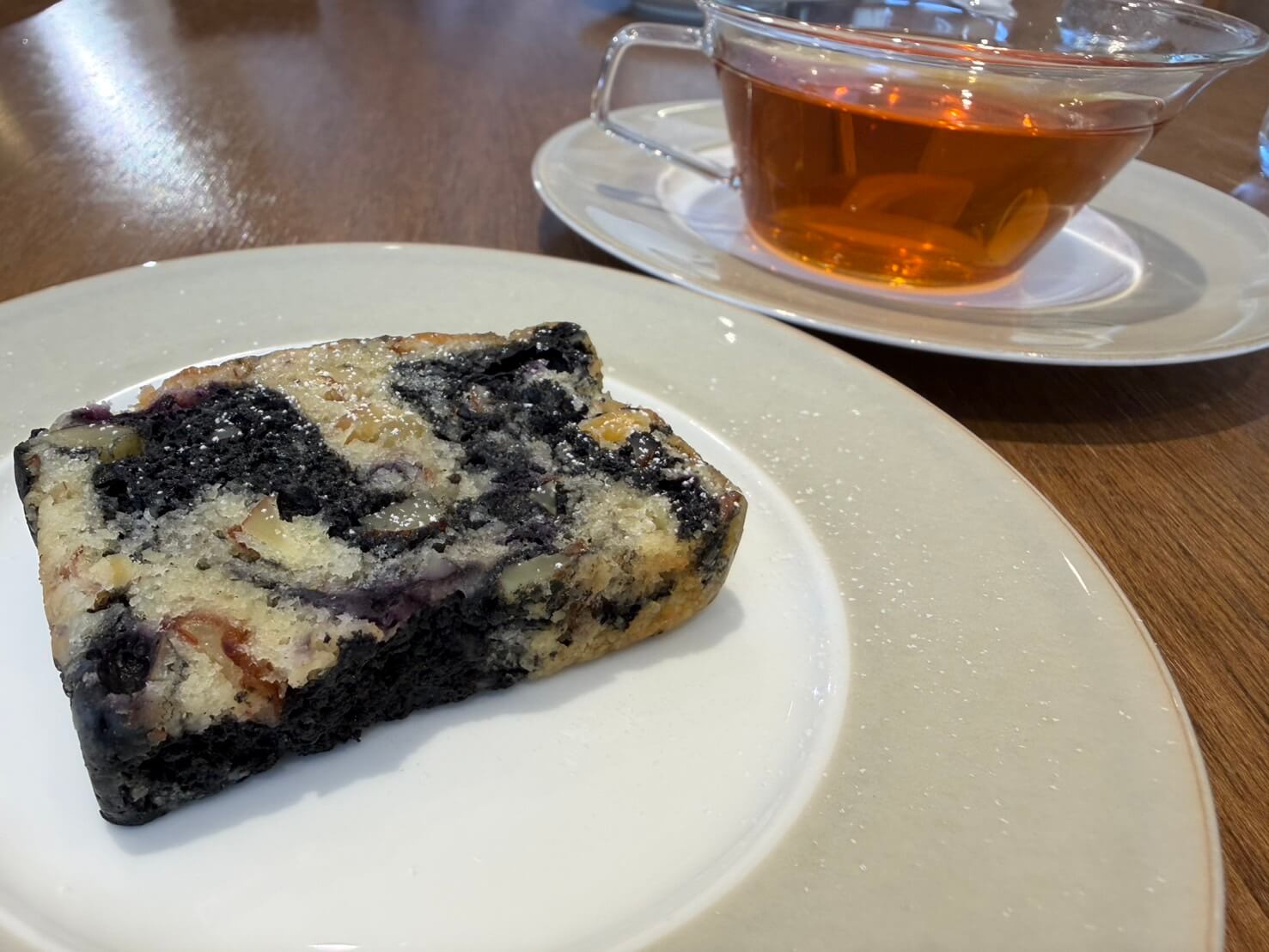 湖のスコーレ_カフェ_ 紅茶_焼き菓子