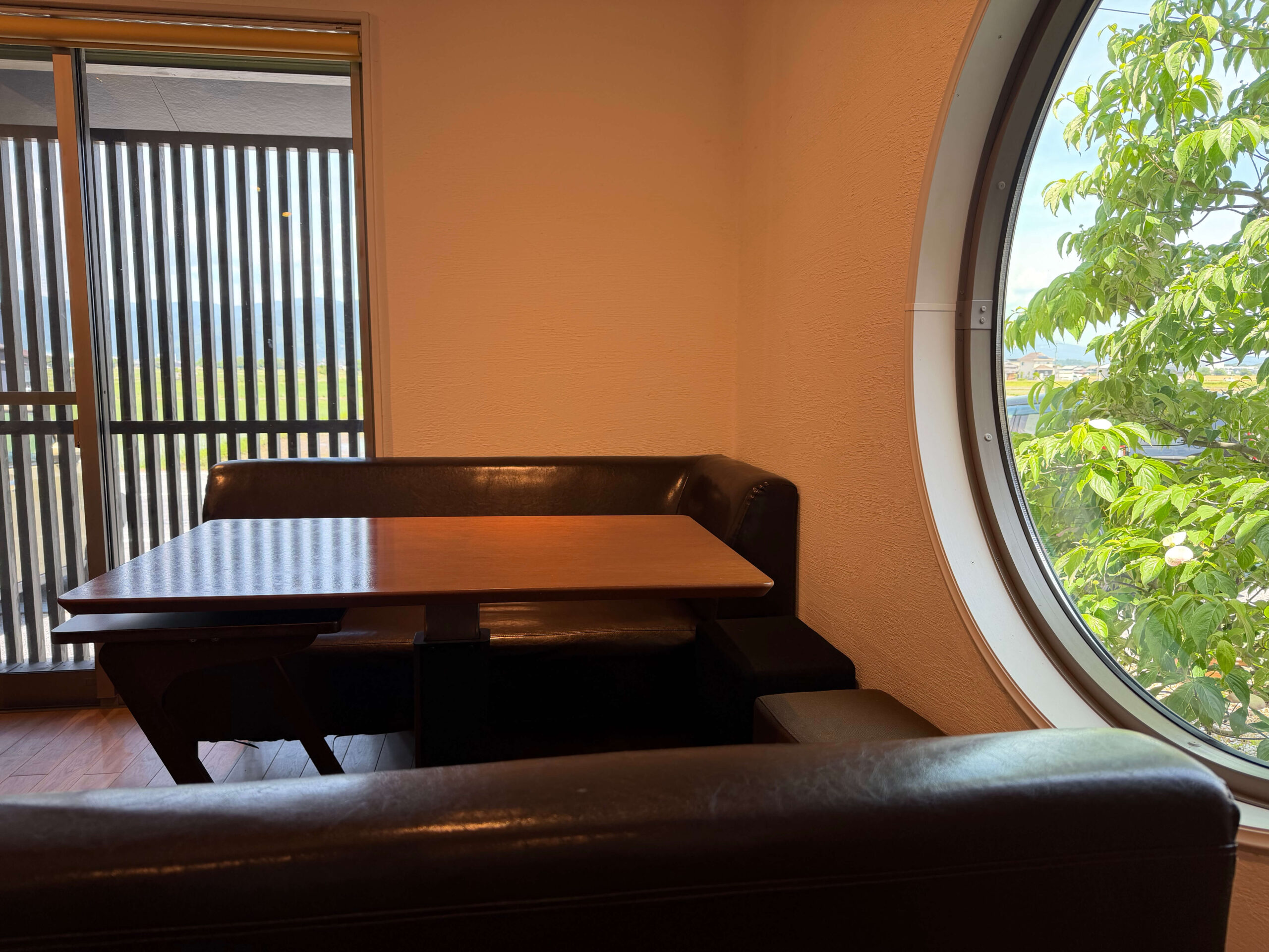 はんな_店内