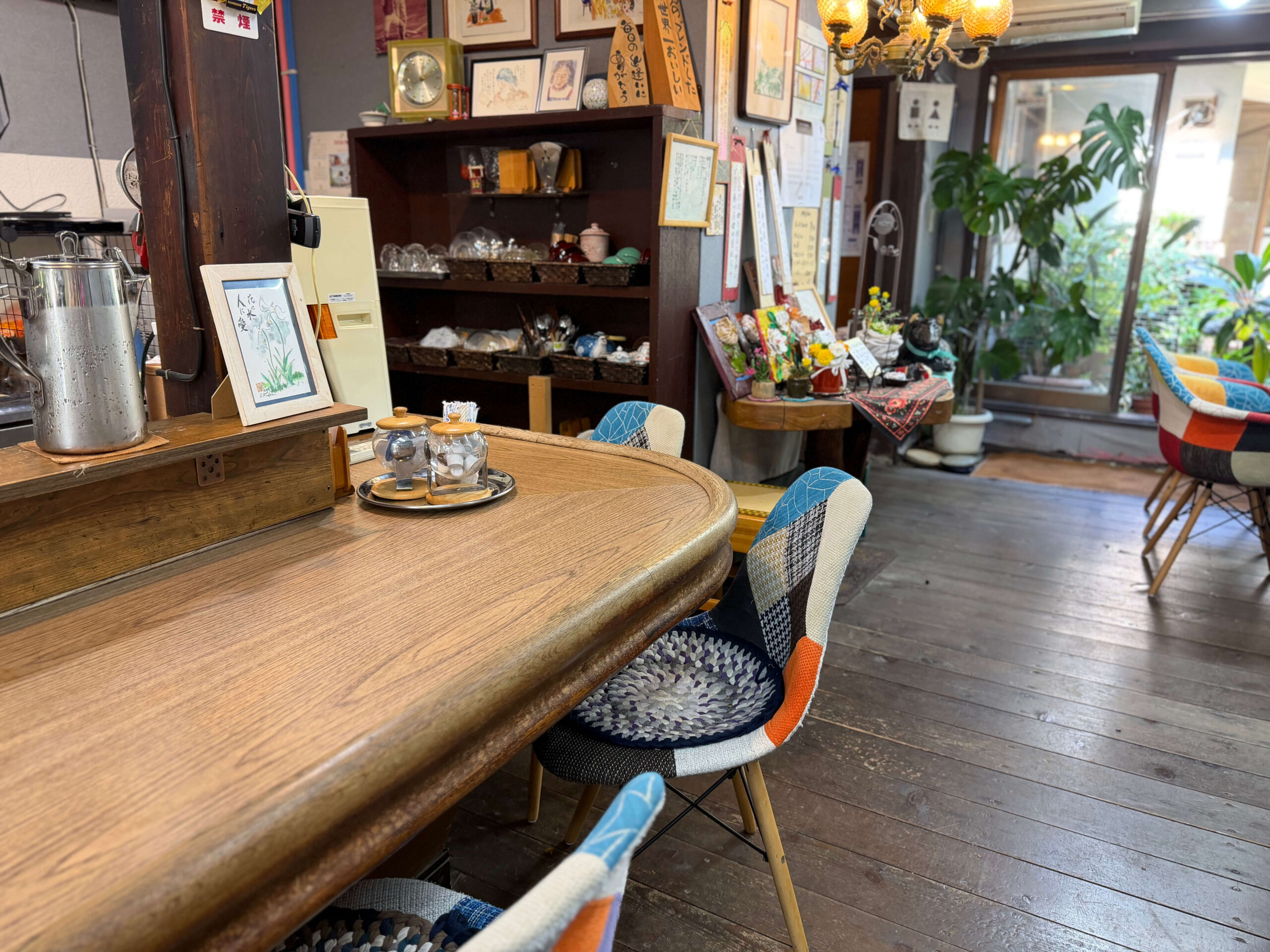 東の空_店内②